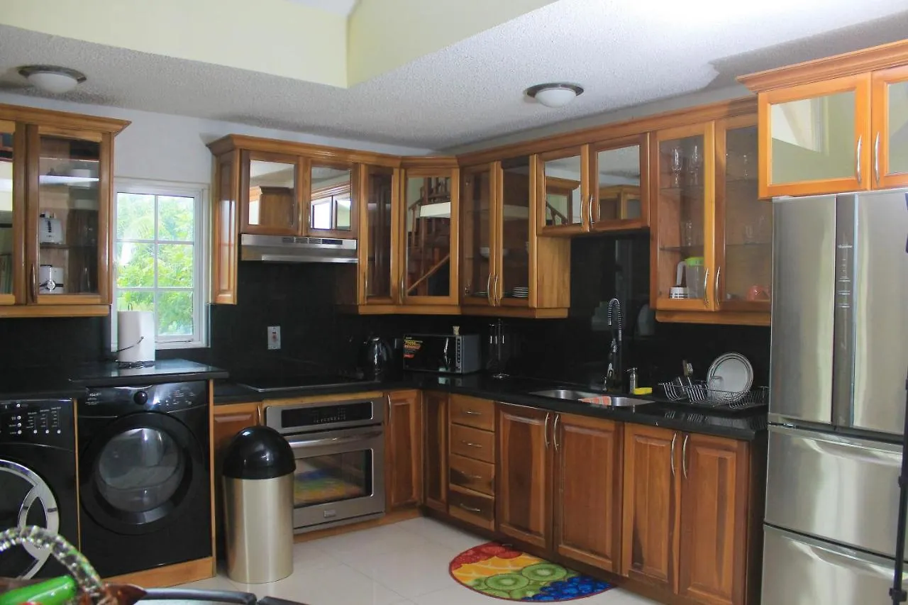 Marley Manor Apartment Kingston