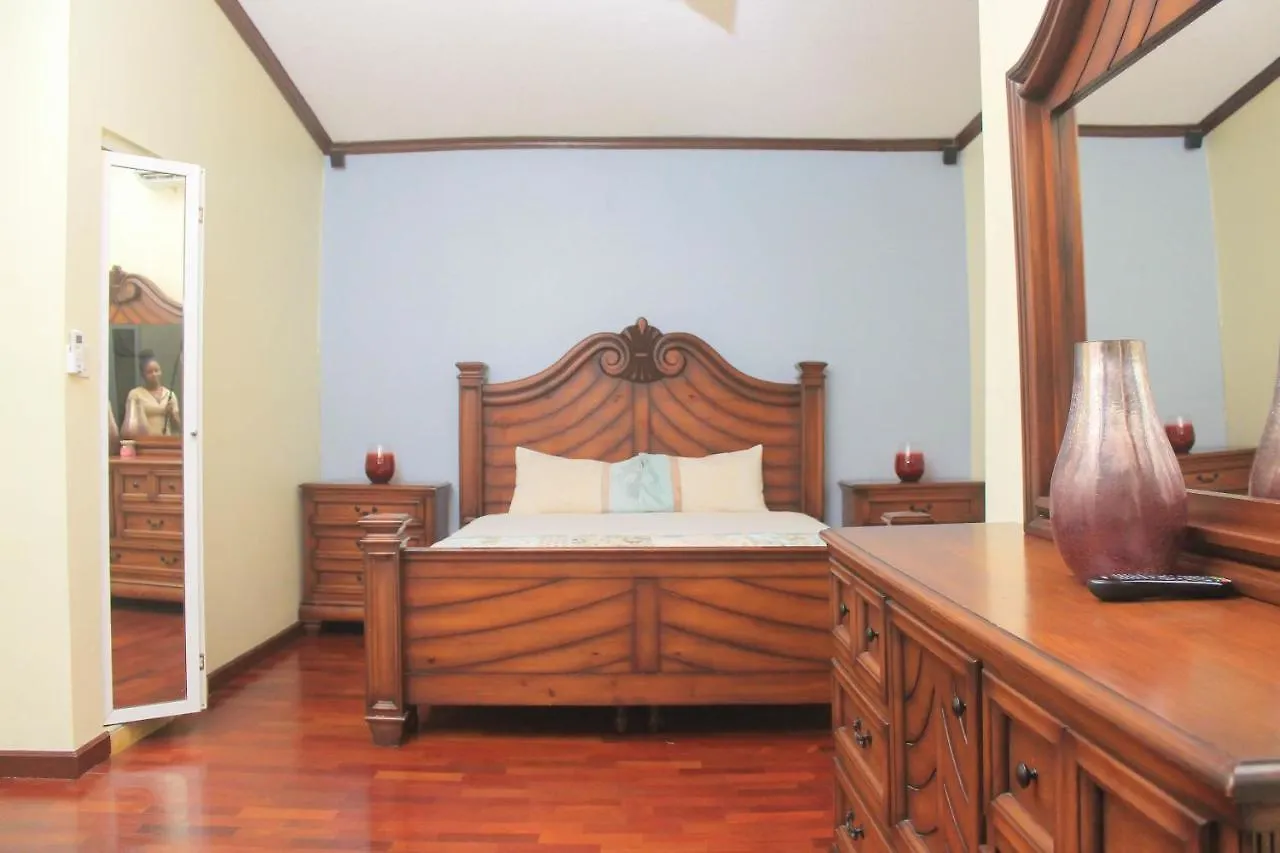 Marley Manor Apartment Kingston