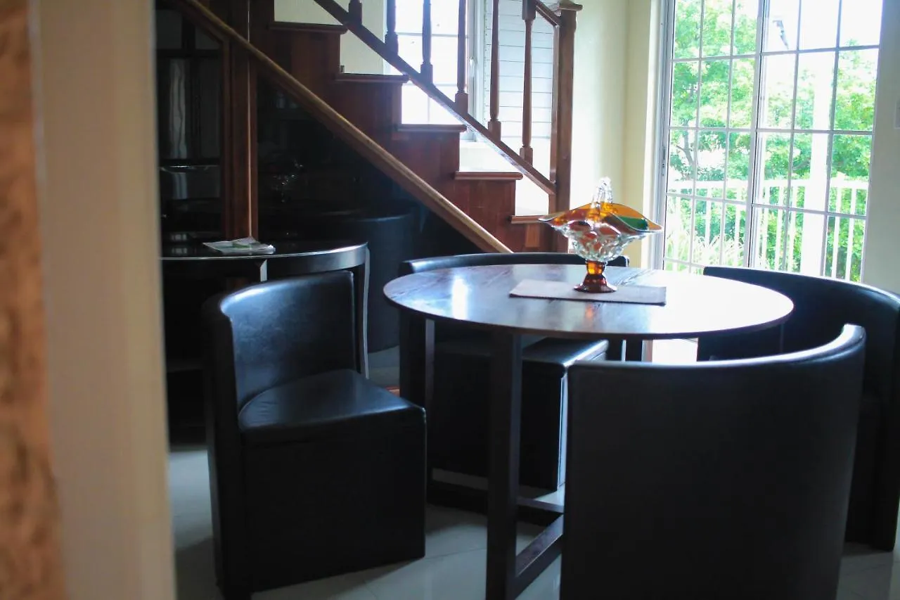 Marley Manor Apartment Kingston 0*,